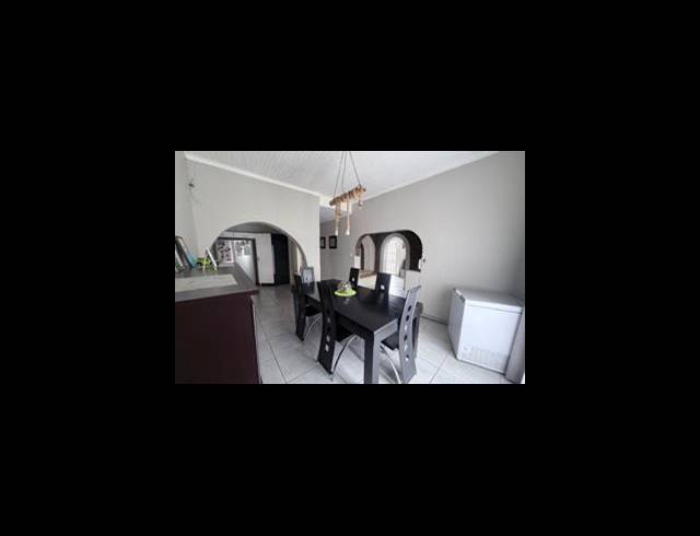 4 BEDROOM FREEHOLD FOR SALE IN SUNAIR PARK